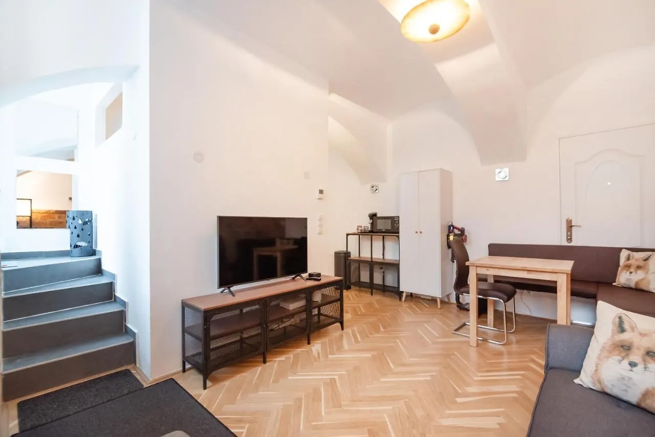 Ferienwohnung Der Fuchsbau - Neu, kuschelig und zentral im Grünen Wien Apartment