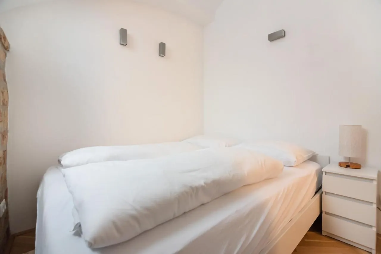Ferienwohnung Der Fuchsbau - Neu, kuschelig und zentral im Grünen Wien Apartment