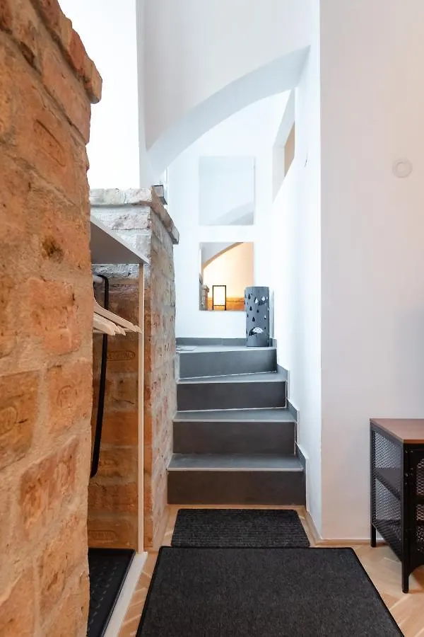 Ferienwohnung Der Fuchsbau - Neu, kuschelig und zentral im Grünen Wien Apartment